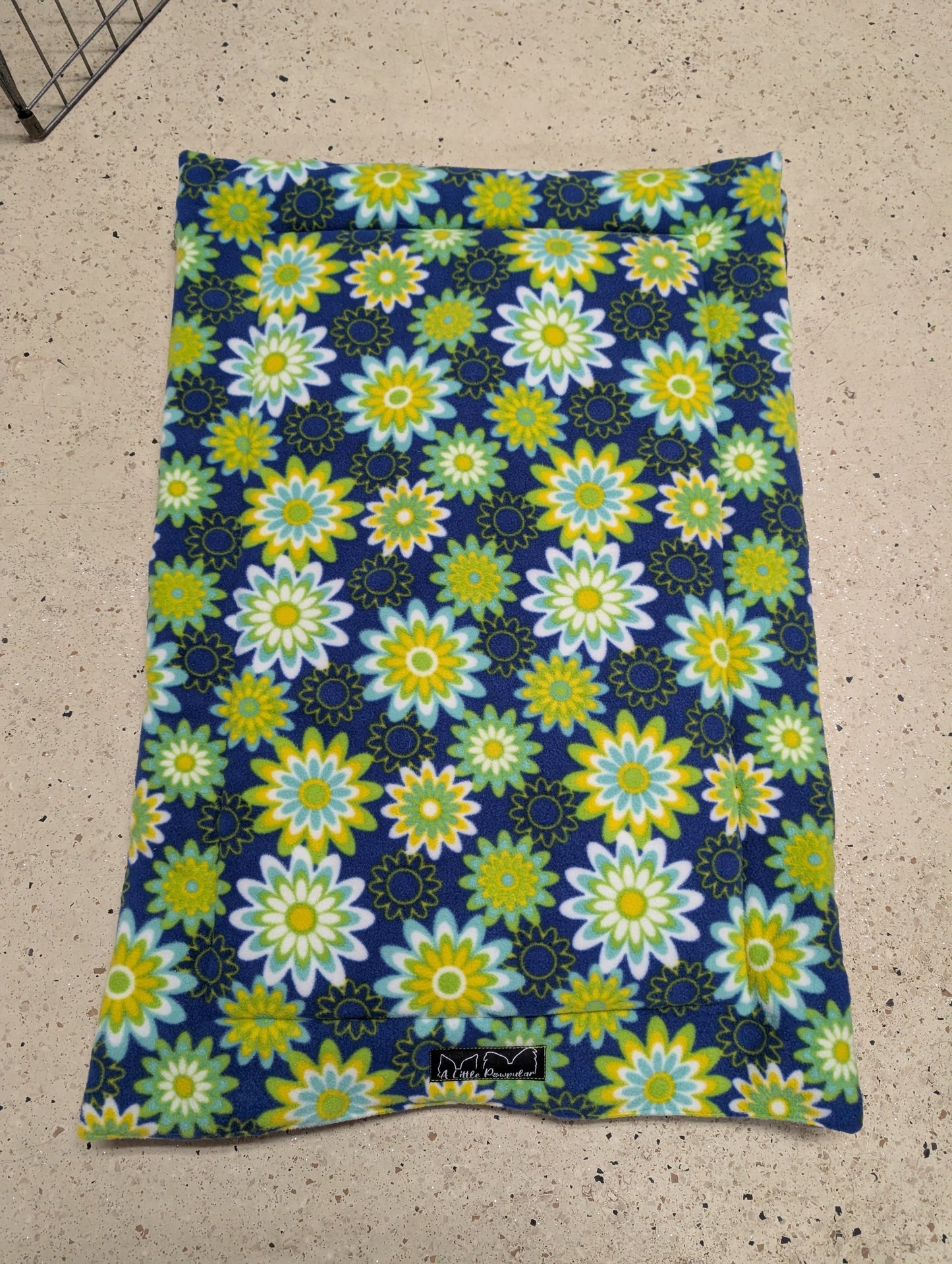 A Little Pawpular, Fleece and Ripstop Crate Pad, MEDIUM, 19x30IN (Fits Intermediate Ruff Land)