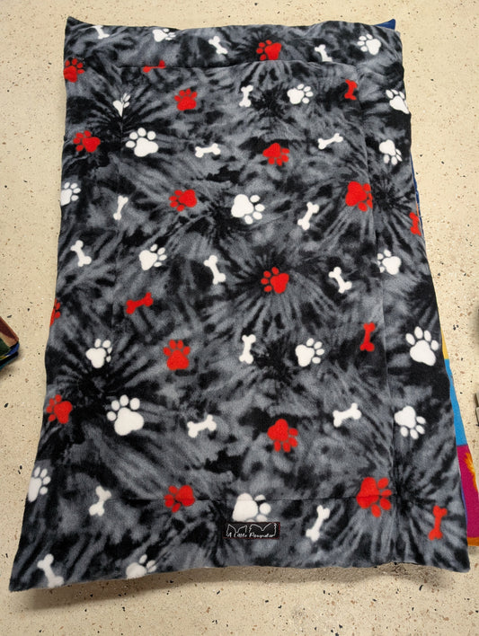 A Little Pawpular - Fleece and Ripstop Crate Pad - Large - 23x35IN (Fits Large and XL Ruff Land)