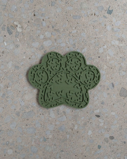 LocalID_65966 Dexypaws - Dog Lick Mat - GREEN PAW - 20.5 x 19 x 1CM (8x7.5x.5in)
