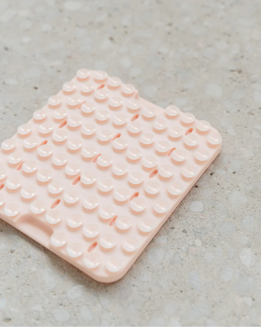 LocalID_66637 Dexypaws - Dog Snuffle Mat Silicone - BLUSH PINK