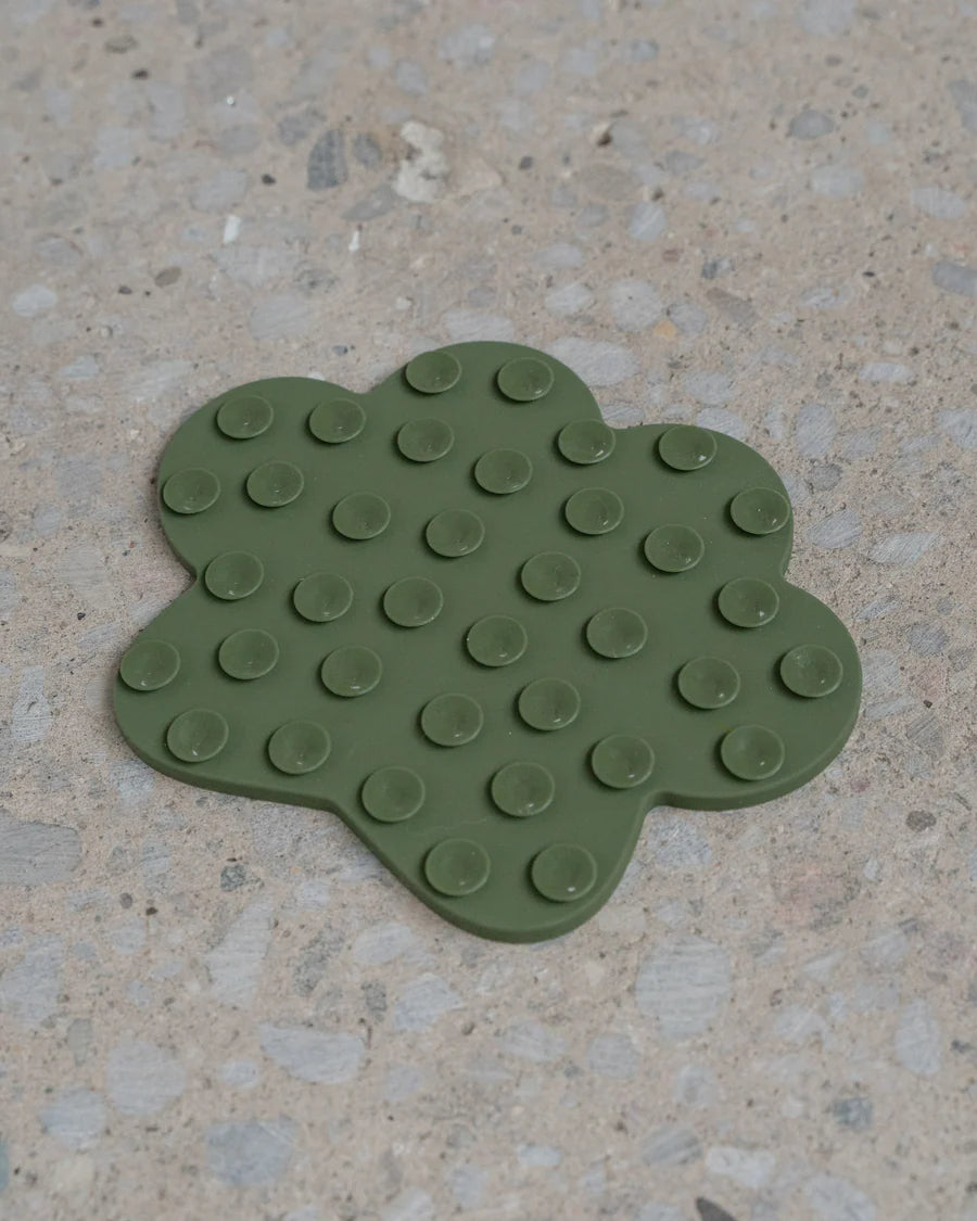 LocalID_65969 Dexypaws - Dog Lick Mat - GREEN PAW - 20.5 x 19 x 1CM (8x7.5x.5in)
