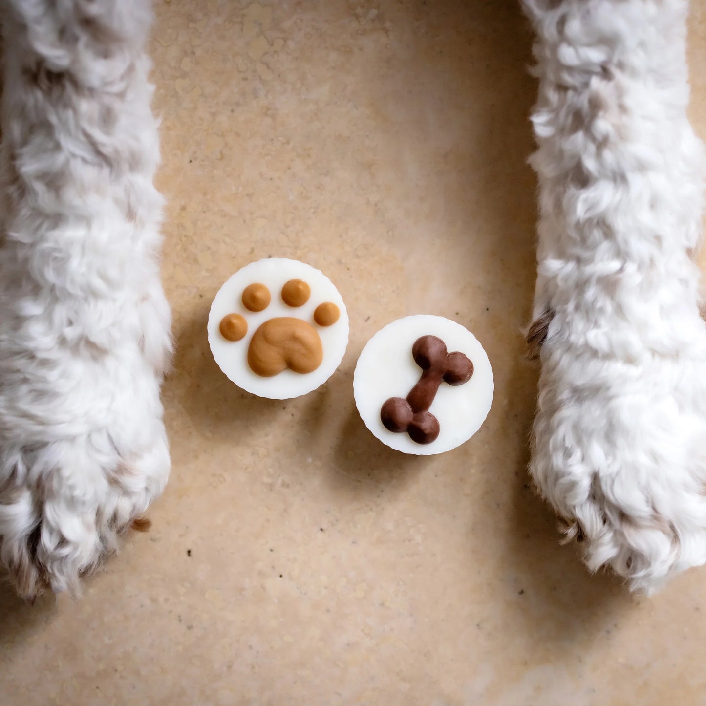 Bosco and Roxy's - PEANUT BUTTER FLAVOURED TREAT CUPS Dog Treat - CANINE CLASSICS - 4CM (1.5in)