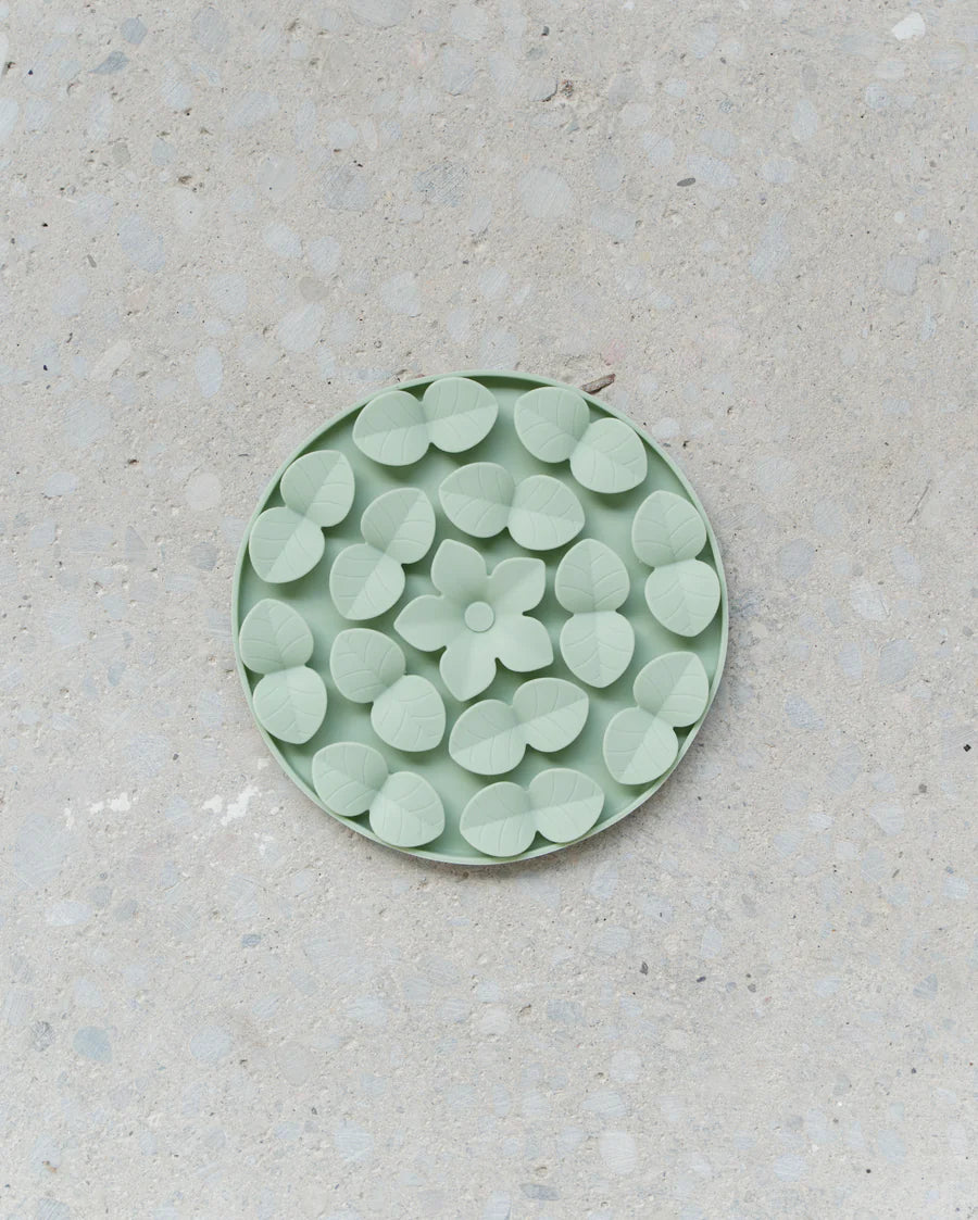 LocalID_65970 Dexypaws - Dog Snuffle Mat Silicone - SAGE GREEN - 23.5 x 20.5 x 2.5CM (9x8x1in)