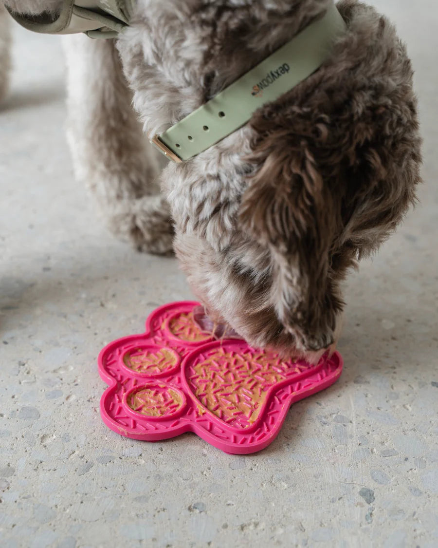 LocalID_65956 Dexypaws - Dog Lick Mat - PINK PAW - 20.5 x 19 x 1CM (8x7.5x.5in)
