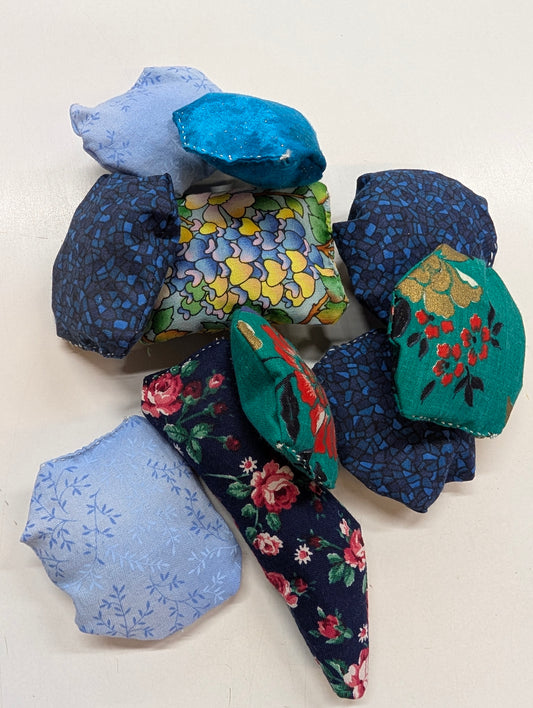 Locally Made - CRINKLE CATNIP PILLOWS Cat Toy - 7.5CM (3in) (BULK)